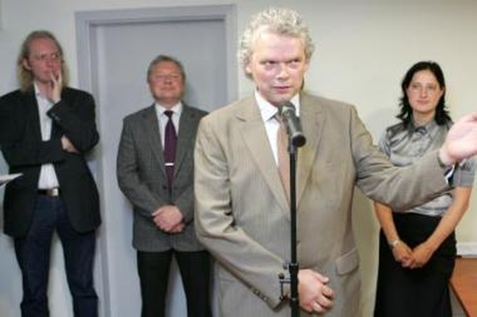 Sekasi: K.Rimšelis neteko priedo, bet uždirbs tiek pat.