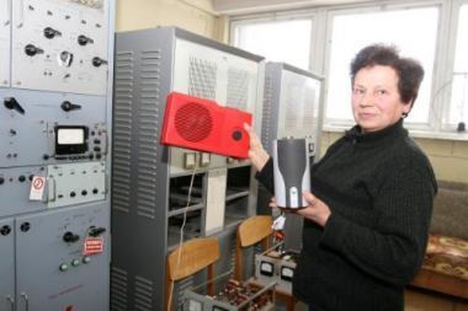 Pasirinkimas: S.Bartkienė tvirtino, jog yra įvairių laidinio radijo aparatų – vienas transliuoja tris radijo stotis, antras – vieną.
