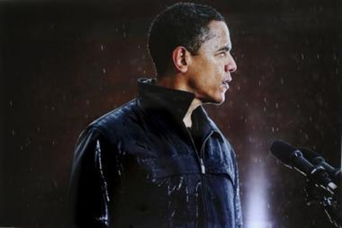 Savybės: B.Obama, netgi būdamas šalies vadovas, daug kuo panašus į B.Obamą kandidatą: tyliausias prie stalo, pašiepiantis stresuojančius padėjėjus ir gurkšnojantis iš buteliuko...