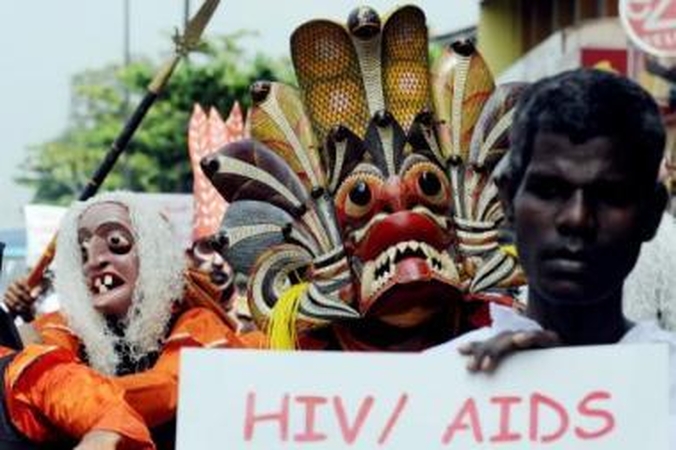 Kaliniai prieš AIDS