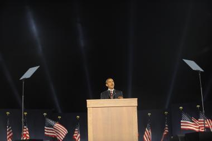 B.Obamą apsups moterys