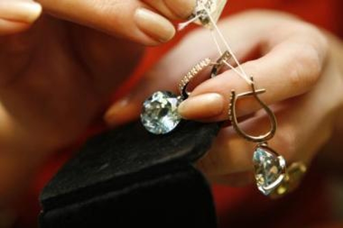 Papuošalai: vartotojų teisių gynėjai užfiksavo padaugėjus nusiskundimų dėl juvelyrinių gaminių kokybės.