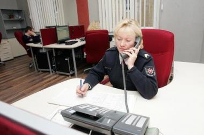 Atsilieps nebe policija