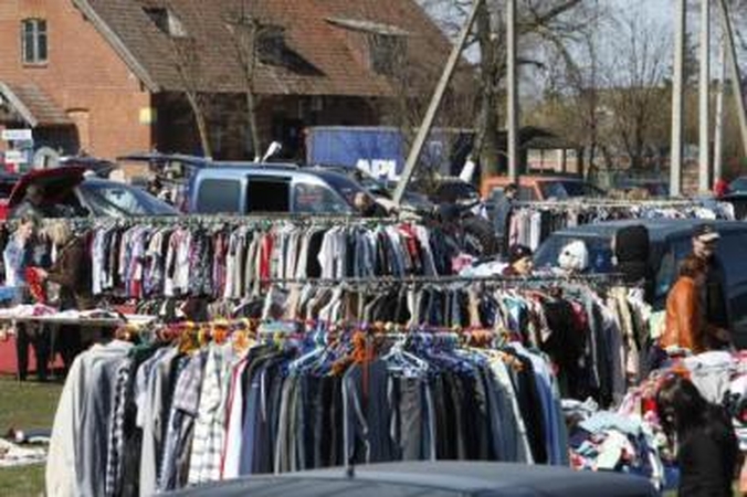 Įpročiai: daugybę metų privačioje žemėje prekiavusiems žmonėms naujoji turgavietė nepatraukli dėl mokesčių.