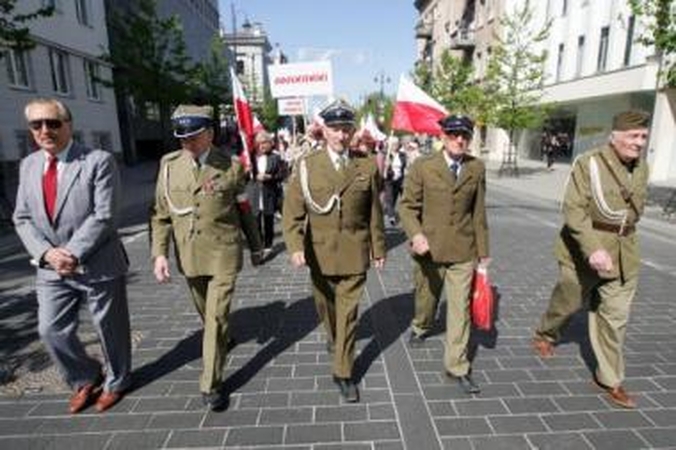 Požiūris: Lenkijos užsienio reikalų ministerija neskuba malšinti aistrų dėl iš užmaršties vėl ištraukto "Vilniaus klausimo".