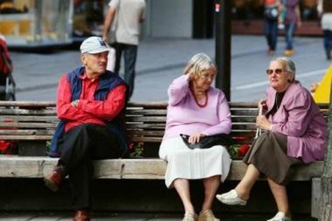 Pranašumas: pailginus pensinį amžių iki 65 metų pensijos turėtų didėti 7–15 proc.
