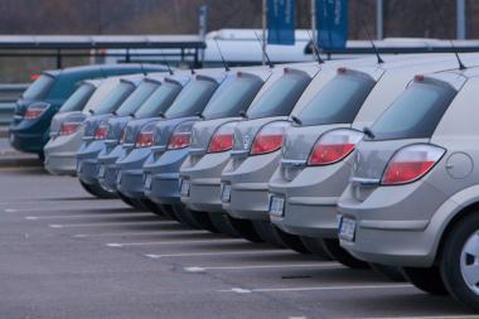 Pone, paimkit "Opelį"