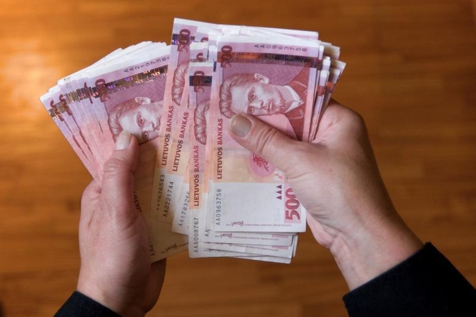 Paradoksas: gyvenimas negerėja, o grynųjų lietuviai turi vis daugiau