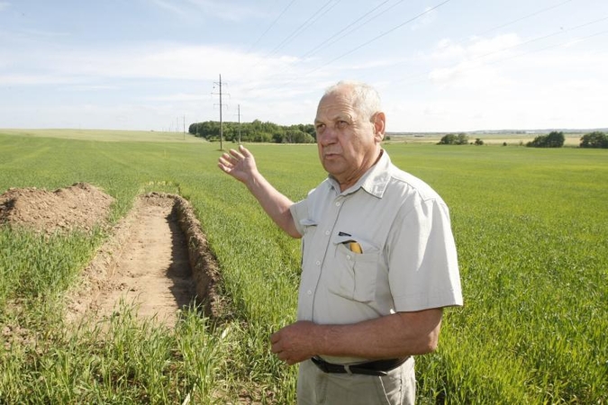 Per privačią Klaipėdos rajono gyventojo žemę – buldozeriu