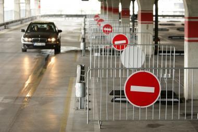 Apribojimai: kai kuriose garažo dalyse statyti automobilius vis dar draudžiama.