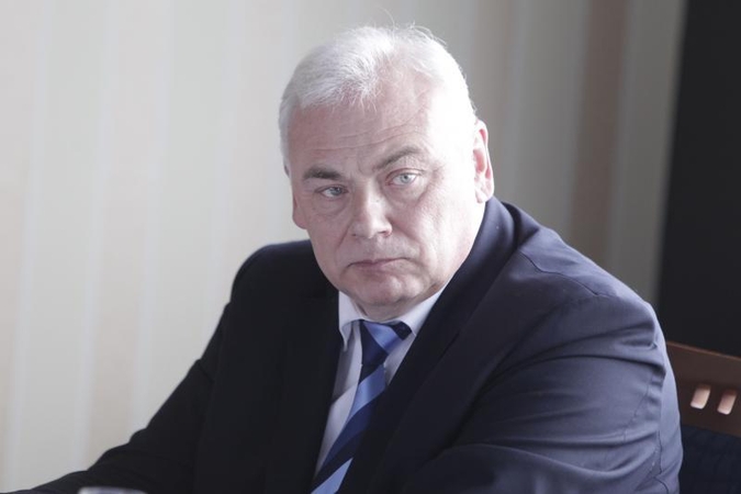 Korupcijos šešėlis valdininko iš posto neišverčia