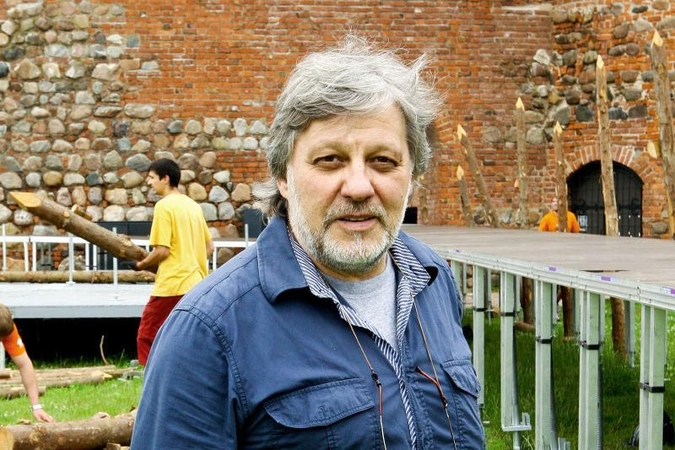 V.Rumšas: pasitikiu Maironio širdimi, kurią jis įdėjo į pjesę