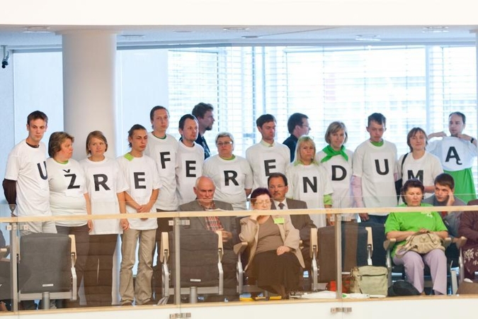 Ką daryti su referendumo rezultatais?   