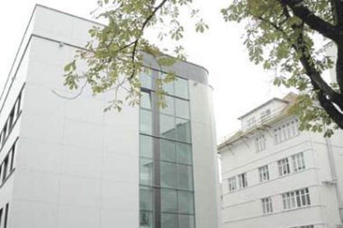 Gydyklai uždraudė plėstis