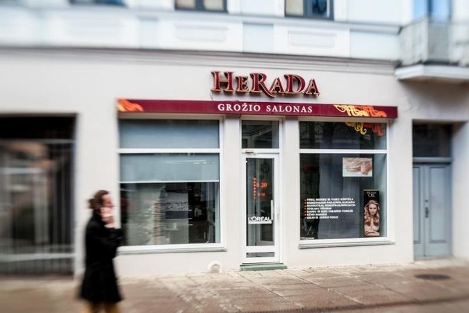 H. Daktaro žmonos kirpyklos Laisvės alėjoje nebeliko