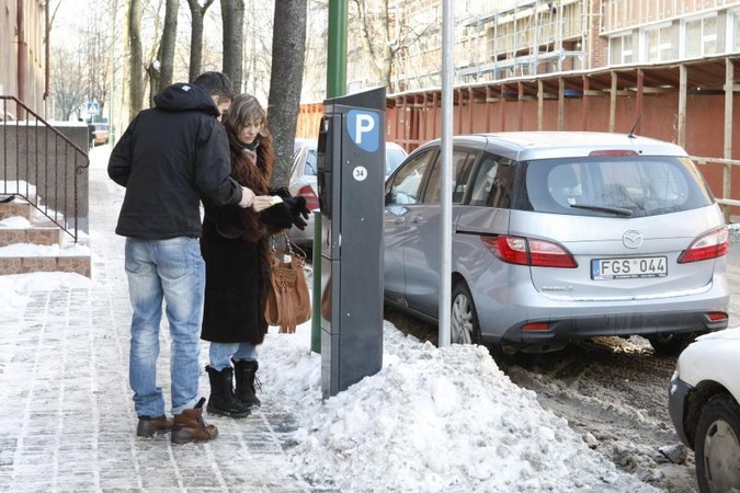 Verslininkai prabilo apie piketą dėl automobilių statymo mokesčio
