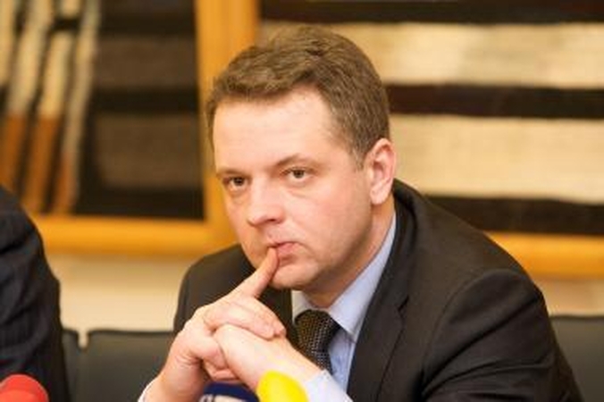Dėmė: E.Masiulis priverstas aiškintis, ar politinių konkurentų nebando pervilioti valstybės užsakymais.