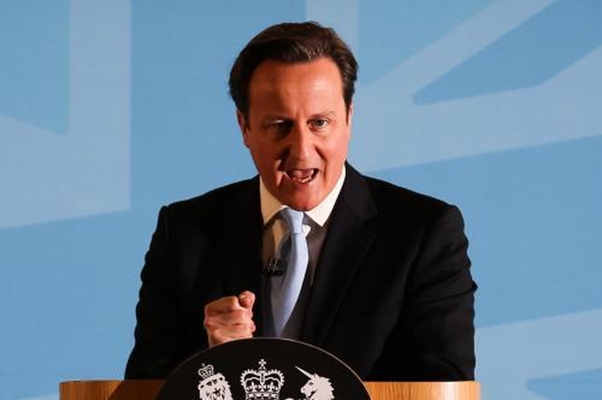 Didžioji Britanija galanda kirvius prieš imigrantus?