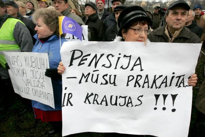 Pensija nuo 65-erių: už ir prieš