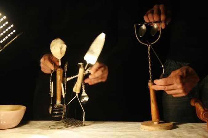 Teatro aktoriai – šaukšteliai ir tešliniai žmogučiai