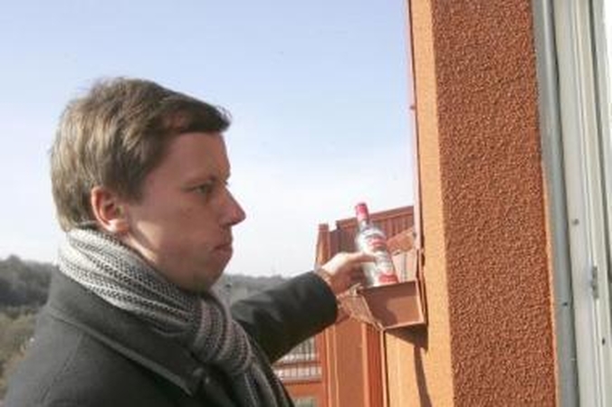Įkurtuvės su korupcijos prieskoniu