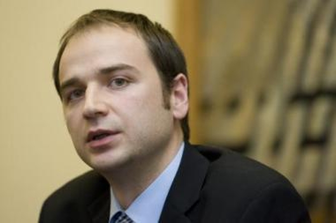Susitaikyti su "flyLAL" užtruko