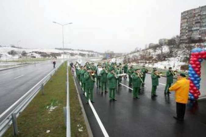 Aplinkkelis: šventė karo metu