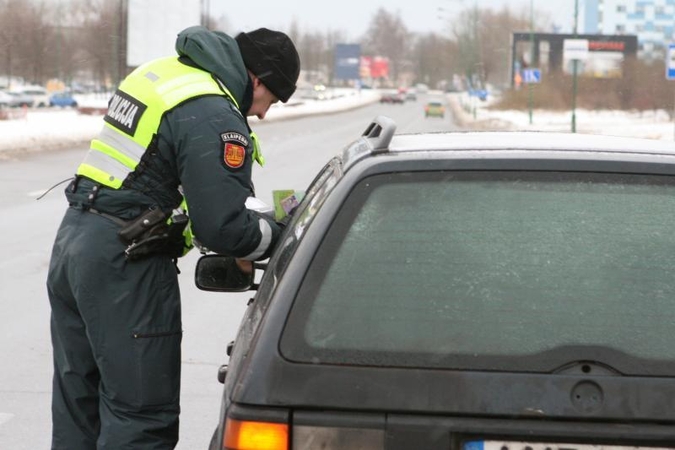 Pareigūnai gaudė nedrausmingus vairuotojus