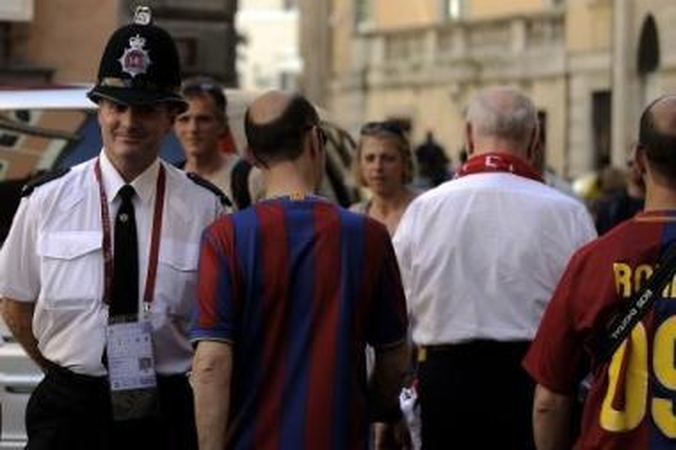 Elgesys: anksčiau Didžiosios Britanijos sostinės policininkai garsėjo mandagumu.