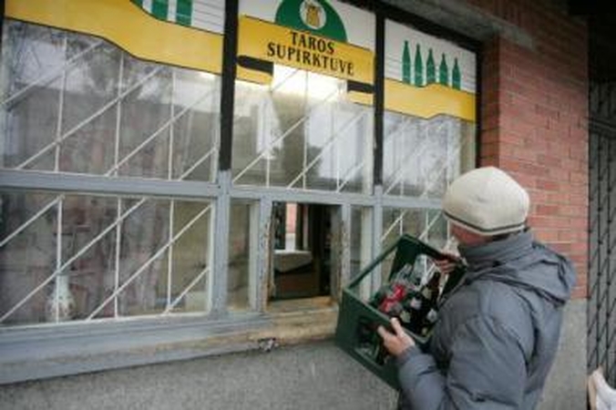 Plastikinės taros supirktuvių teks palaukti