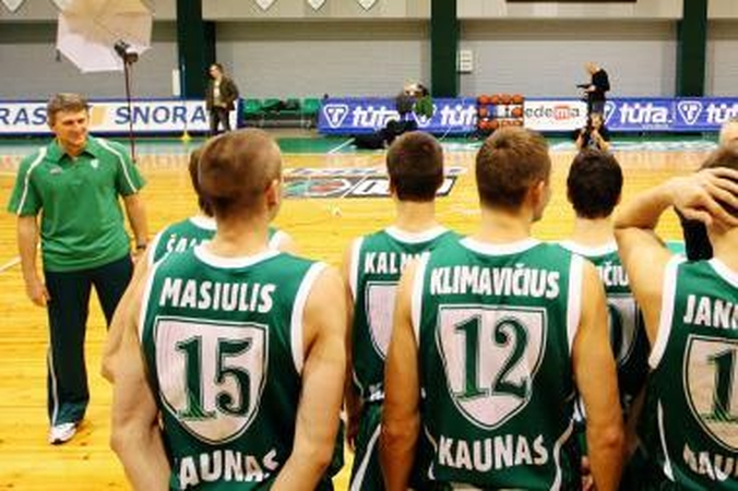 „Žalgirio“ vyrai rikiuojasi kovai