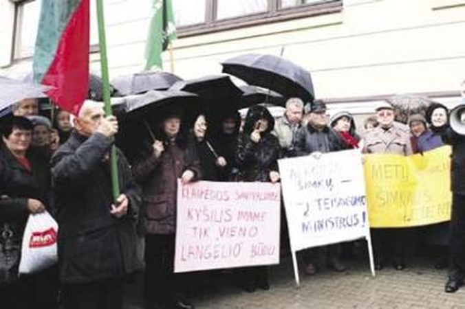Dėl A.Šimkaus – į mitingą