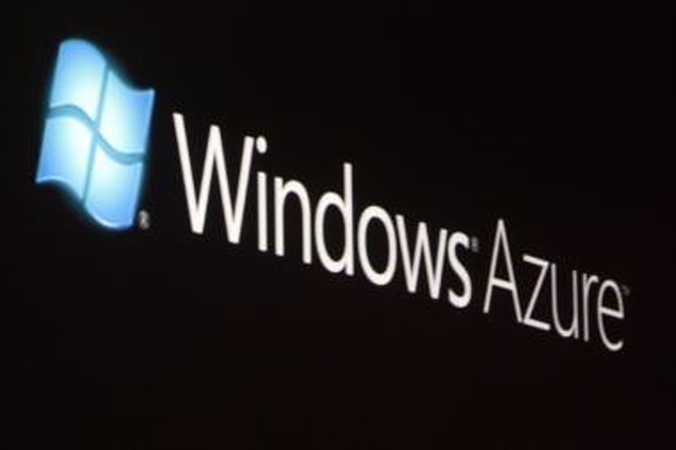 "Microsoft" žengia į interneto programų sritį