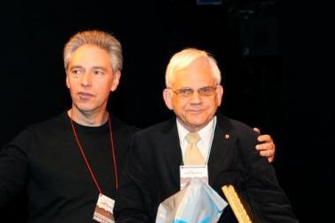 Iniciatoriai: A.Rubinovas (kairėje) dėkojo W.Gerui, įtikinusiam miesto vadovus, kad Kaunas – puiki vieta monospektaklių festivaliams.