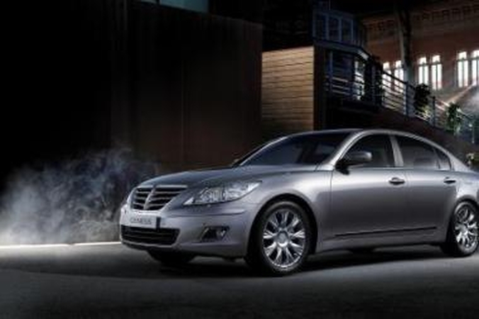 Pripažinimas: "Hyundai Genesis" išrinktas Šiaurės Amerikos "Metų automobiliu 2009".