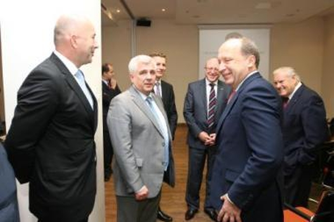 Pajudėjo: miesto meras R.Taraškevičius mano, kad susitikimas su ministru pirmininku Andriumi Kubiliumi ir kitais ministrais padės išspręsti įsisenėjusias problemas.