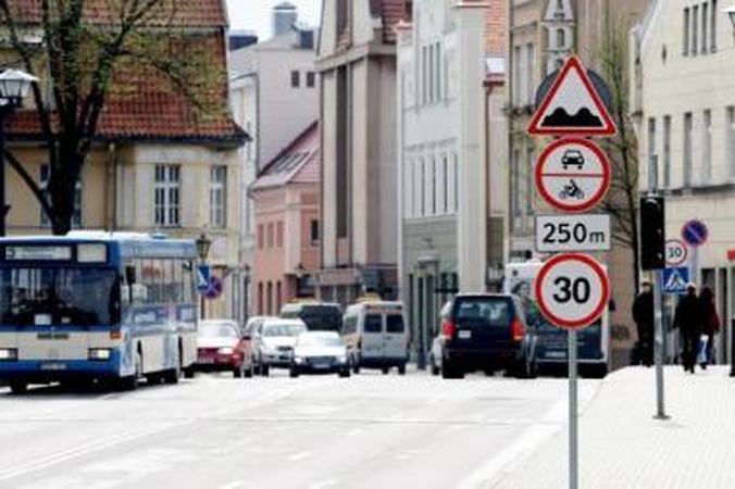 Tvarka: dabar transporto eismas galimas Tiltų gatvės ruože nuo Biržos tilto iki Turgaus gatvės.