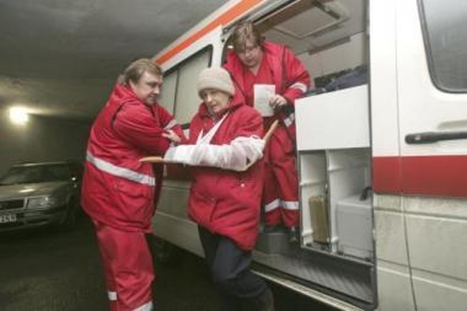 Išbandymai: slidžios miesto vietos traumuoja ne vieną gyventoją.