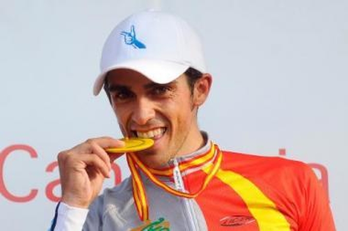 Prizininkai: kai 2003-iaisiais dviračių sporto legenda L.Armstrongas penktą kartą laimėjo "Tour de France", R.Rumšas finišavo trečiasis.