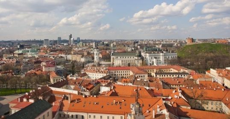 Kokios dovanos  Vilniaus laukia liepą?  