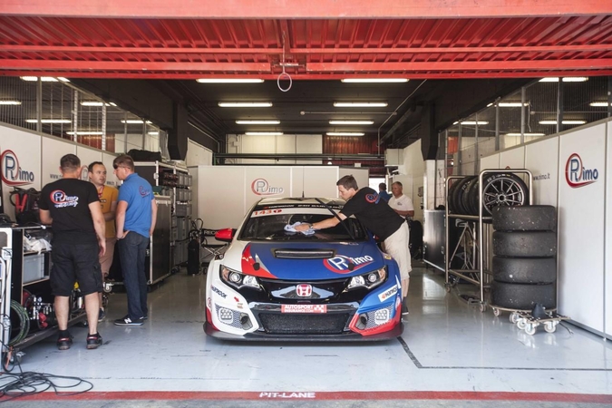 "RIMO Racing" atstovaus Lietuvai 24 val. lenktynėse Barselonoje